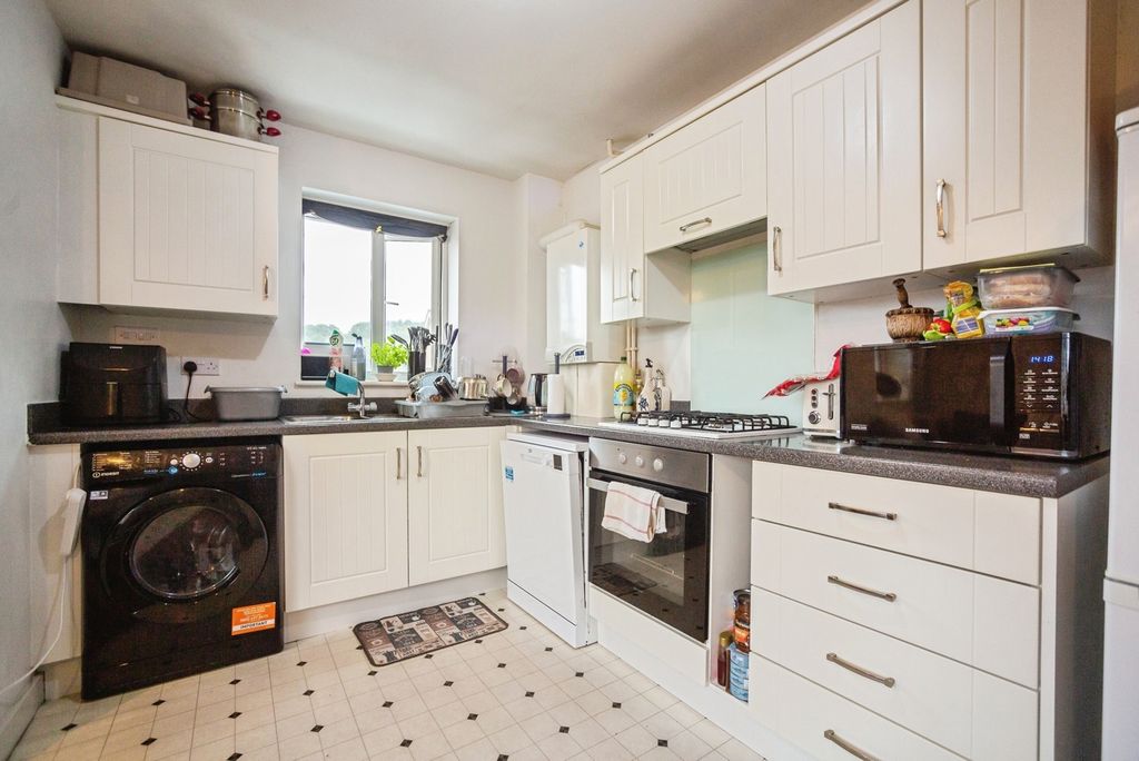 Property photo 3 of 16 Photo