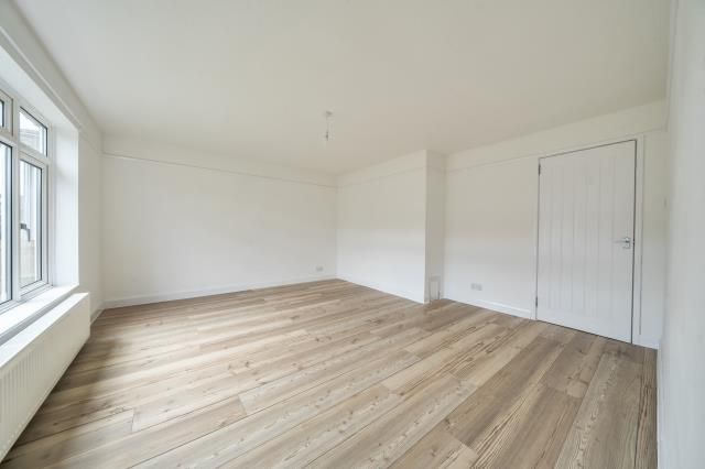 Property photo 3 of 21 Reception Room