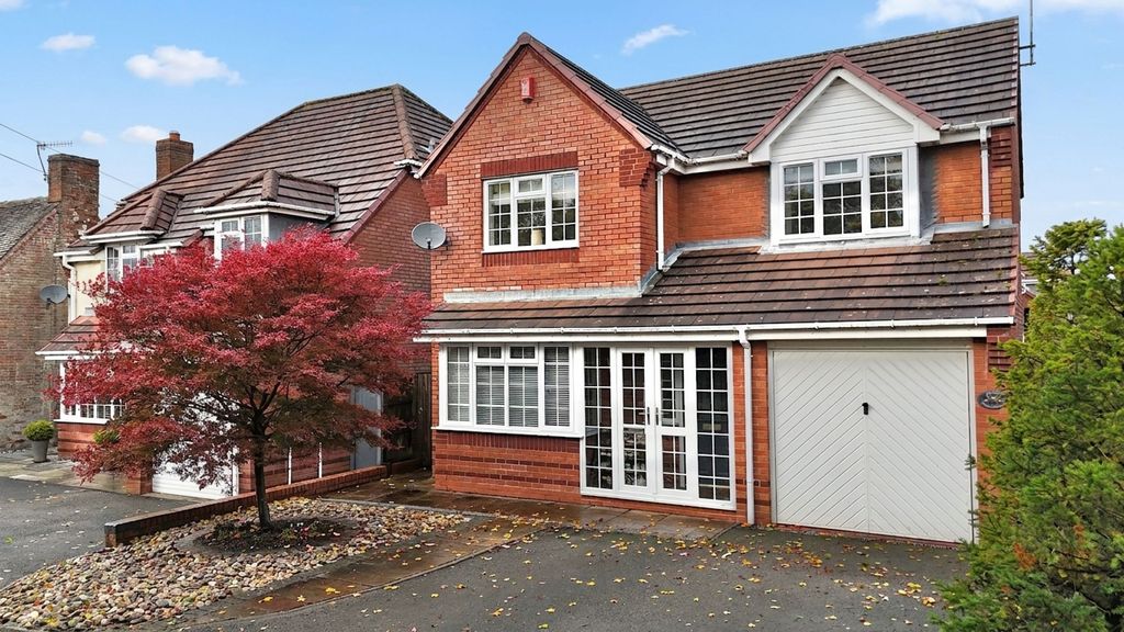 Property photo 1 of 33