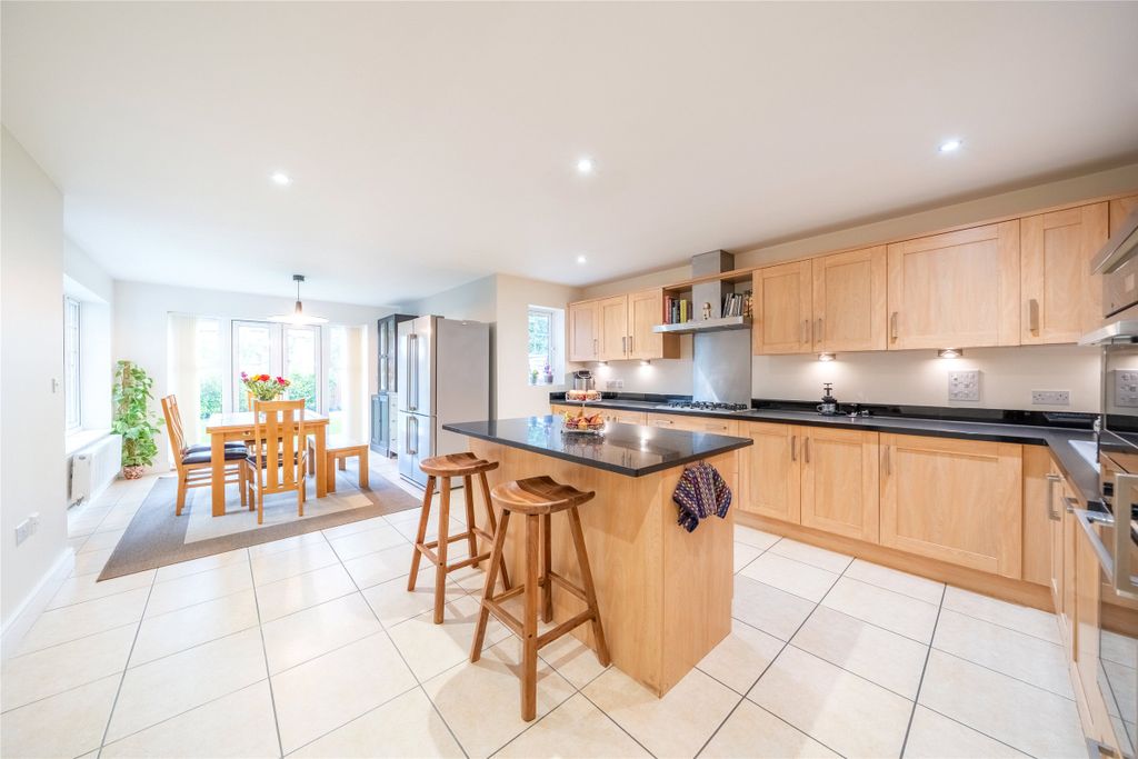 Property photo 3 of 22 Picture No. 21