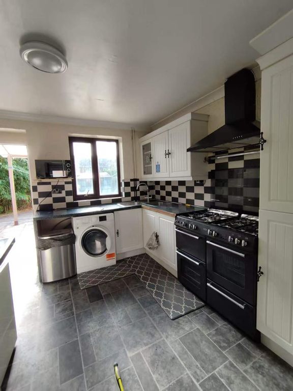 Property photo 2 of 10 708F2Efd6c196Ae4d1F7077220Ffe1F2