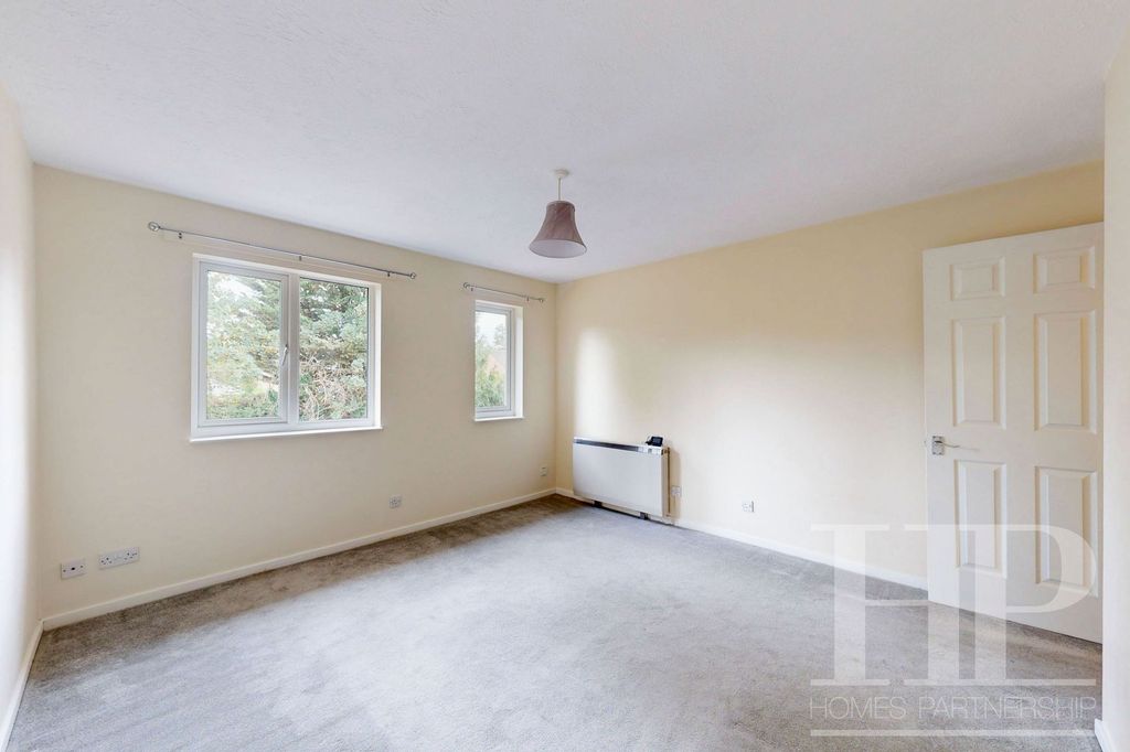 Property photo 2 of 9