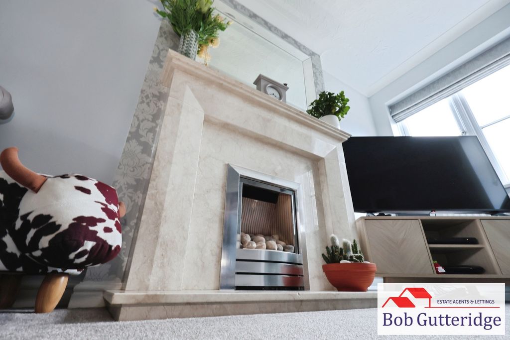 Property photo 3 of 37 Pbox-Img.Jpg