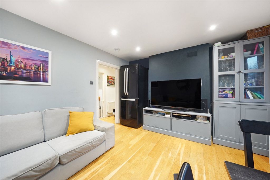 Property photo 2 of 15 Picture No. 13