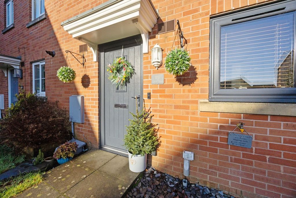 Property photo 3 of 40 Composite Entrance Door