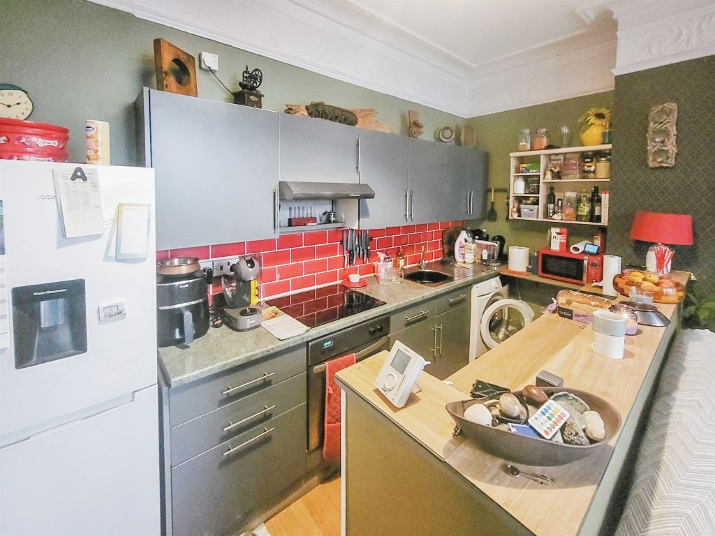 Property photo 3 of 11