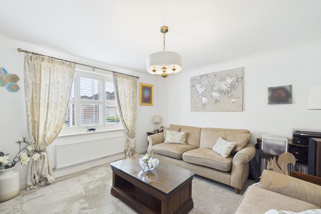 Property photo 3 of 33 Cam01659G0-Pr0838-Still027.Jpg