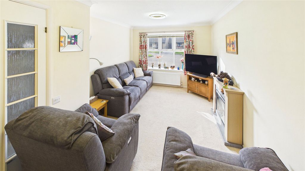 Property photo 2 of 12 Picture 2