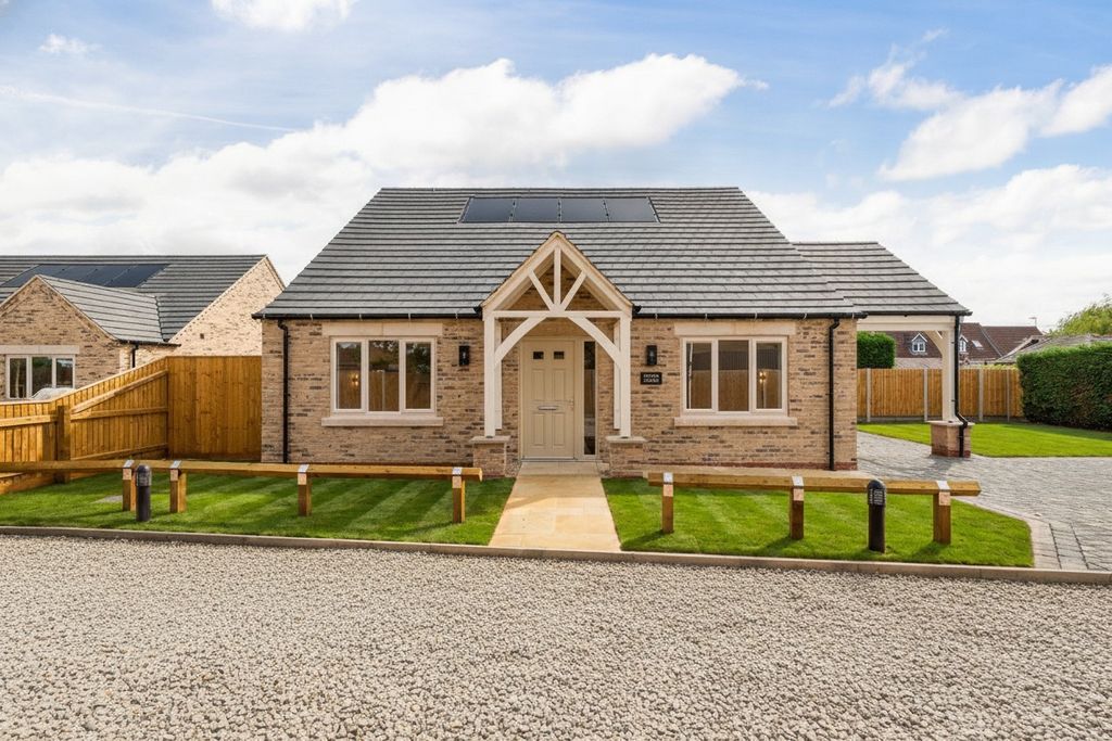 Property photo 1 of 21 5263900