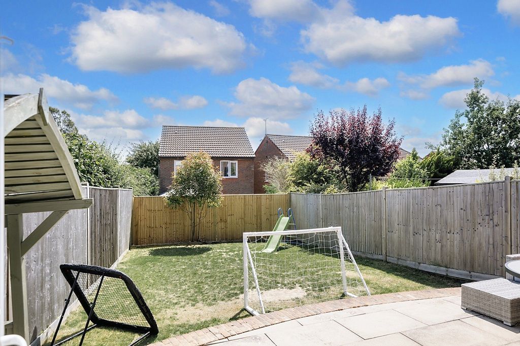 Property photo 2 of 24