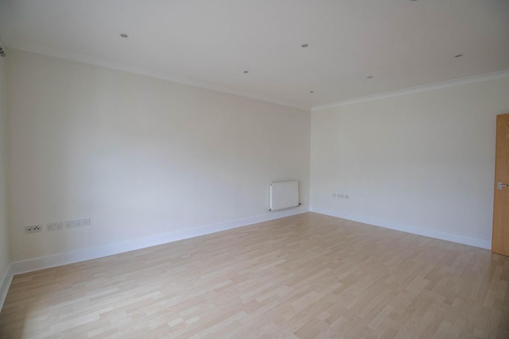 Property photo 3 of 12 Img_1456.Jpg