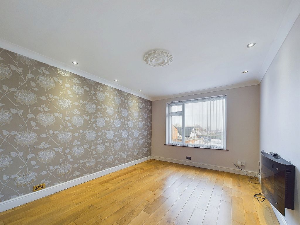 Property photo 1 of 9 3877641