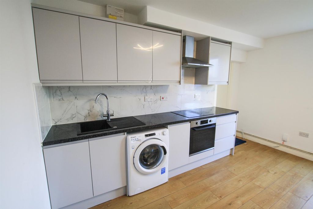 Property photo 2 of 7 Img_1990.Jpg