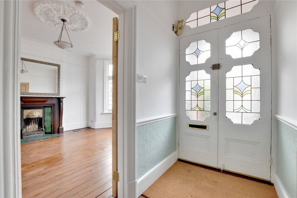 Property photo 3 of 24 Picture No. 06