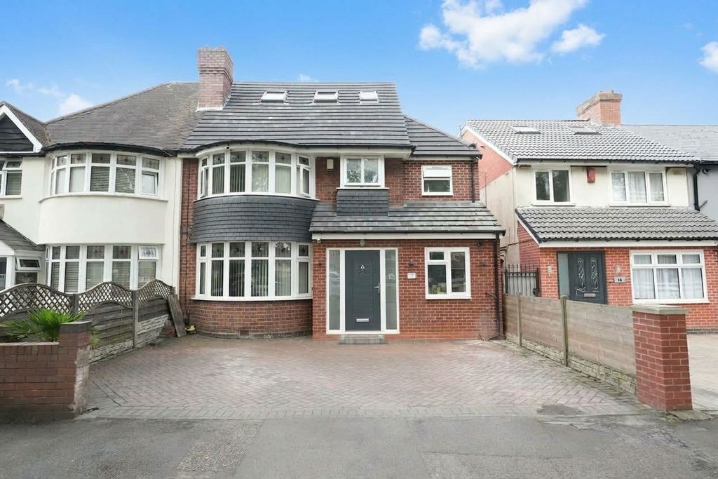 Property photo 1 of 28 Front