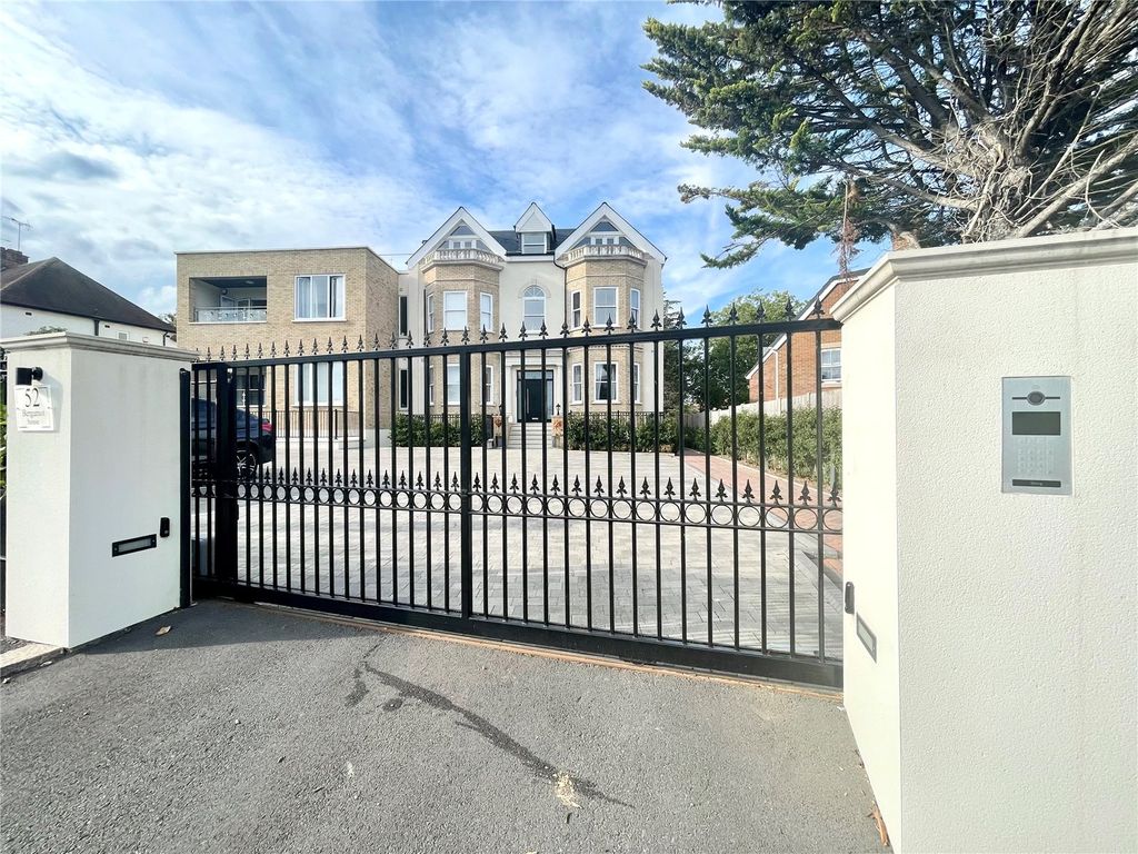 Property photo 2 of 10 Picture No. 12