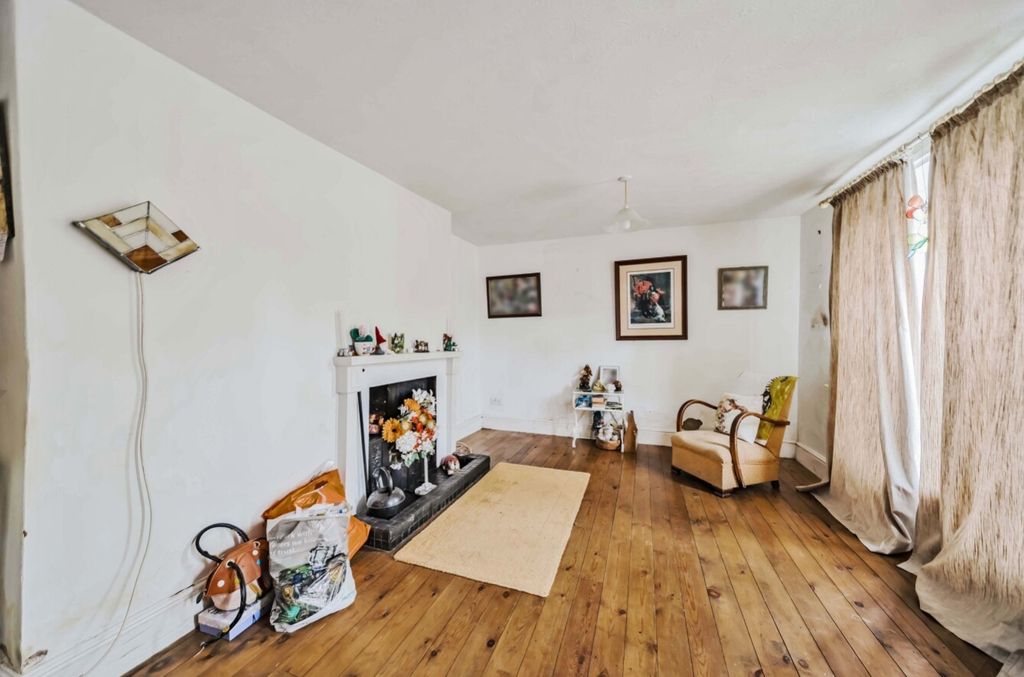 Property photo 2 of 11 1251387 (1)