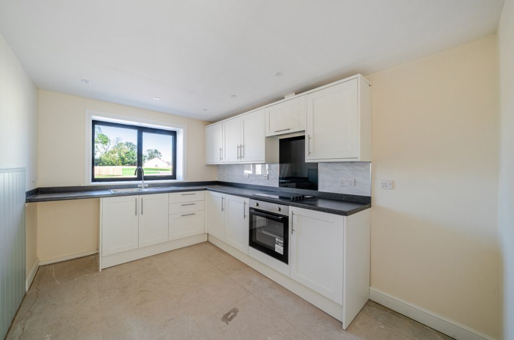 Property photo 2 of 18 1513481-5-1A05d12d7Fd1B