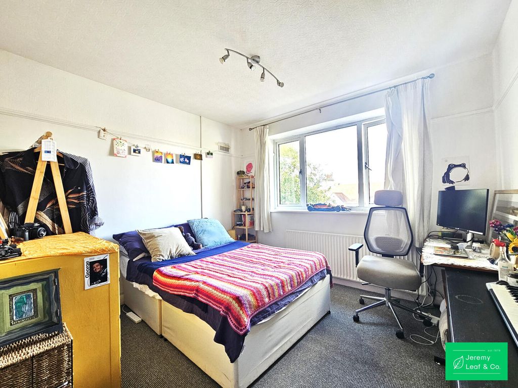Property photo 2 of 11 Bedroom