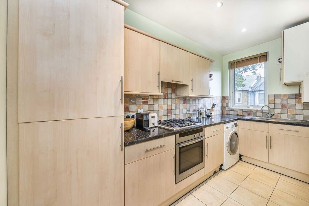 Property photo 3 of 5