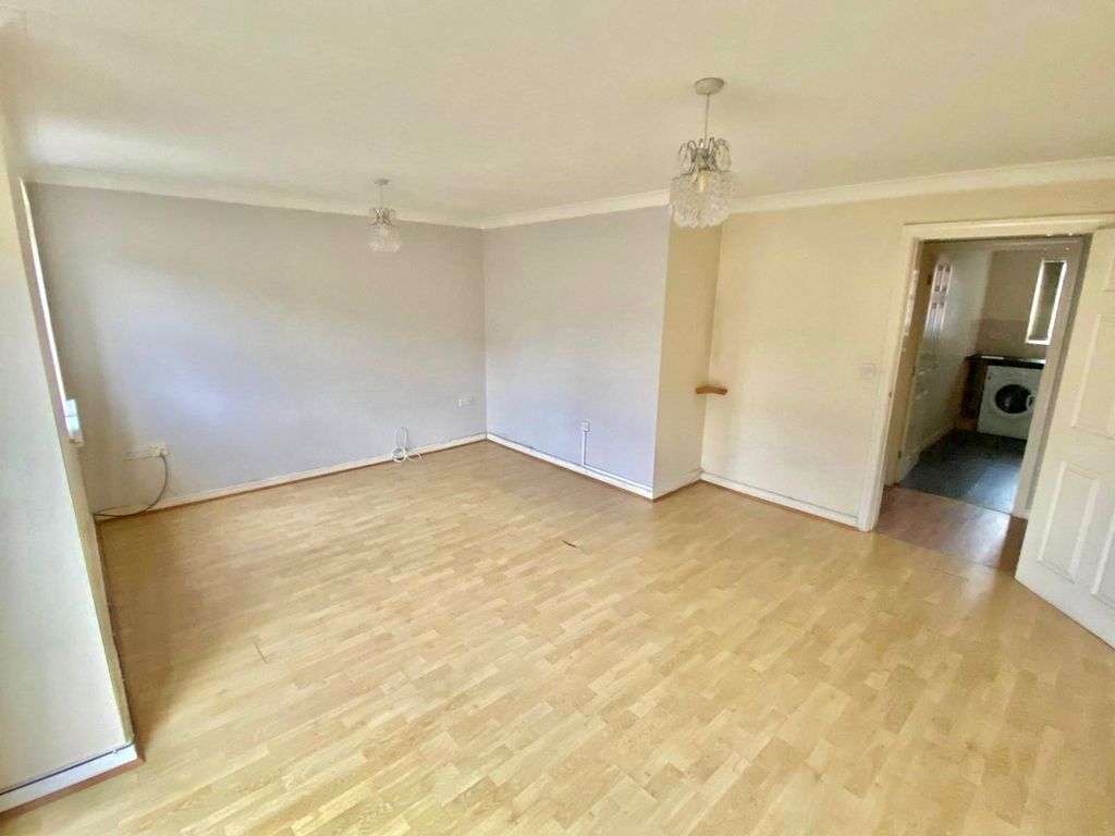 Property photo 3 of 11 Picture No. 22