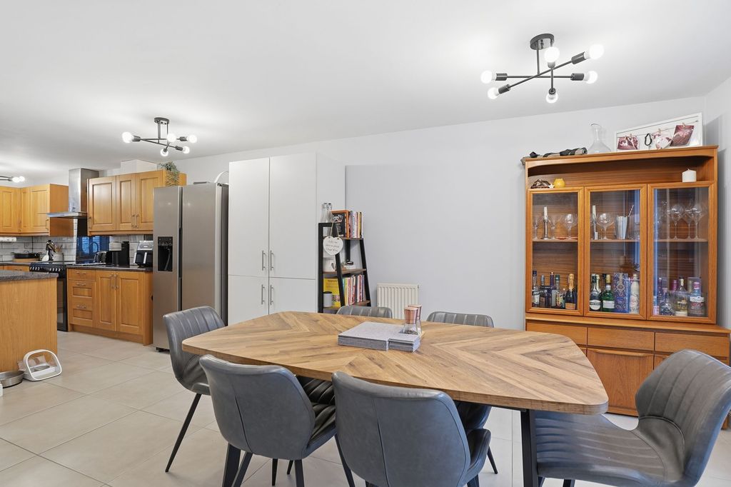 Property photo 2 of 16 Dining Area