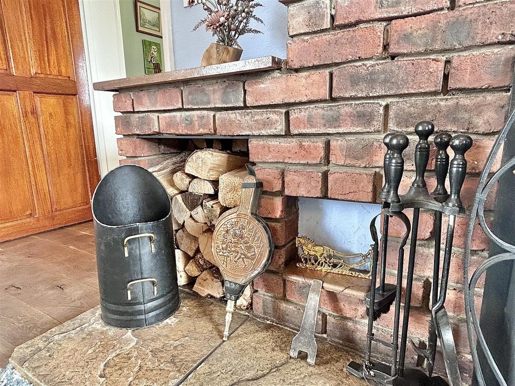 Property photo 3 of 22