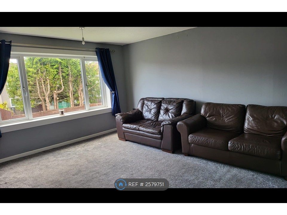 Property photo 1 of 19 Lounge