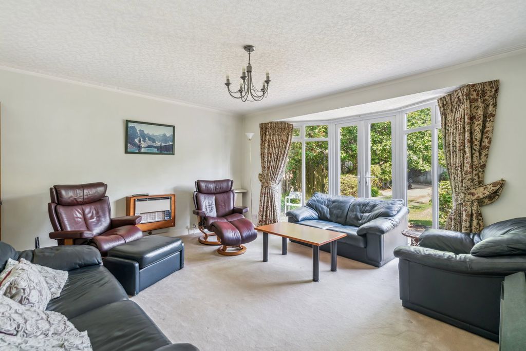 Property photo 3 of 21