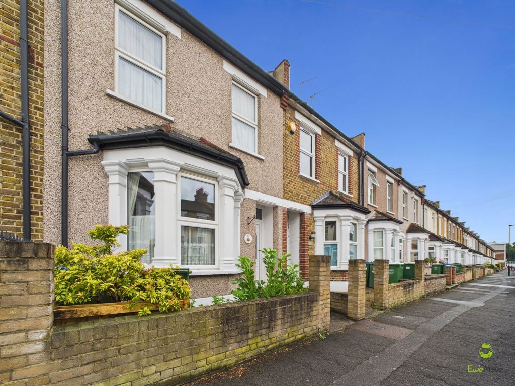 Property photo 1 of 13 Presented By Nicoleta At Ewemove Bexleyheath And D