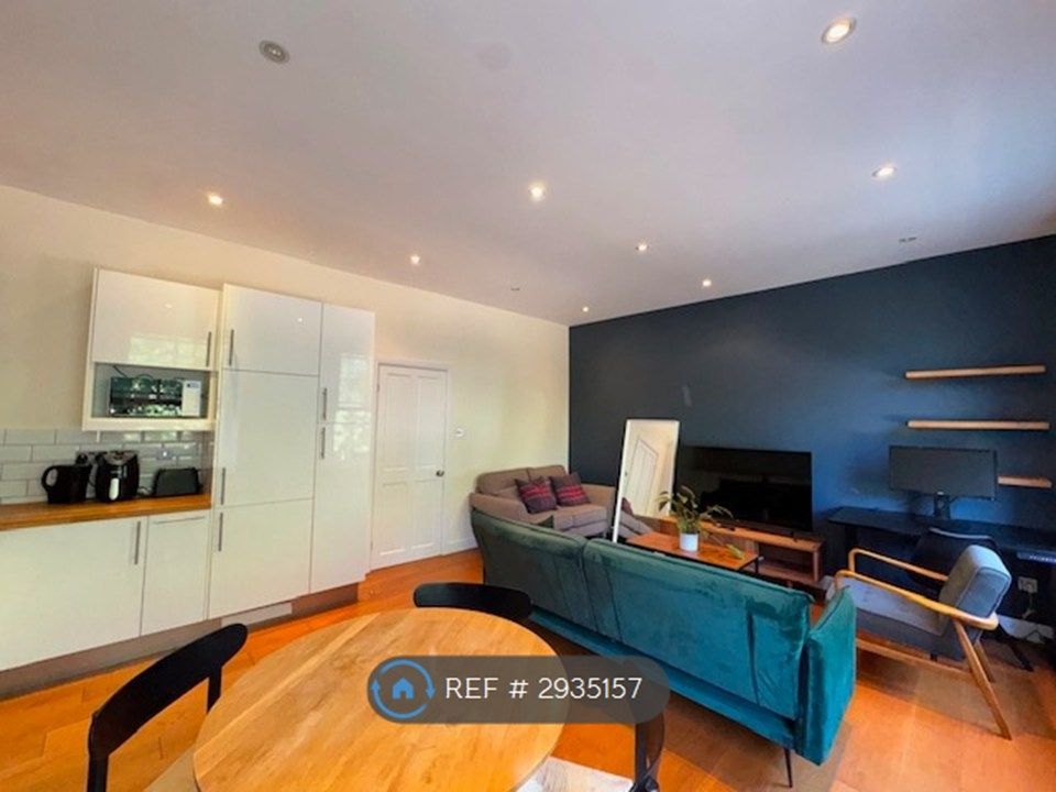 Property photo 3 of 7 Open Plan Dining Area