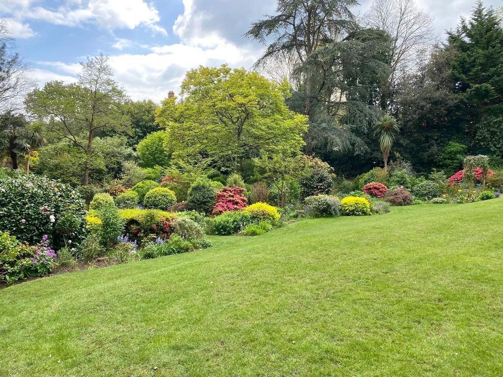 Property photo 2 of 22