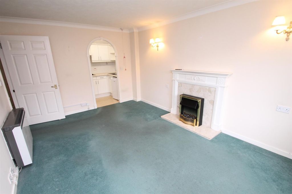 Property photo 3 of 6