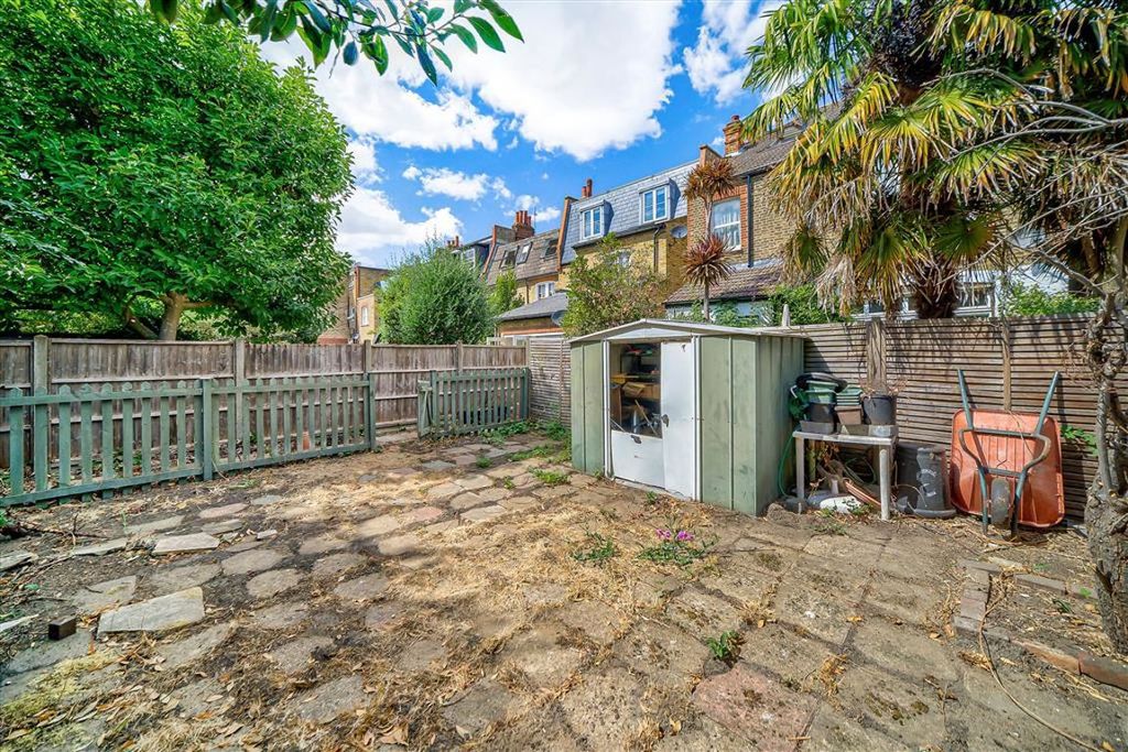 Property photo 2 of 8