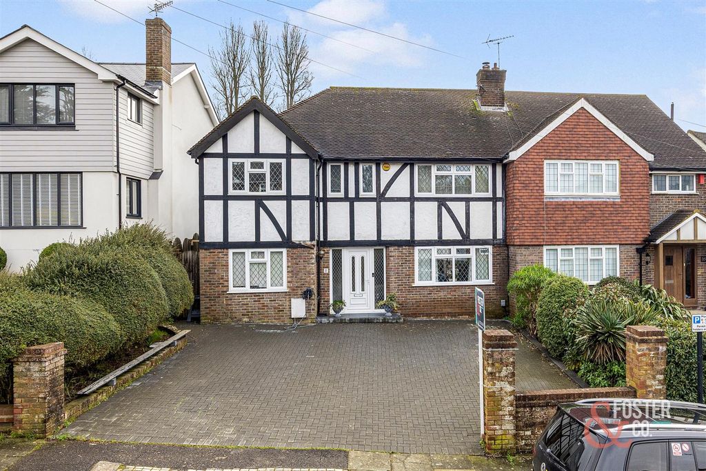 Property photo 1 of 27 Hill Drive 37-004.Jpg