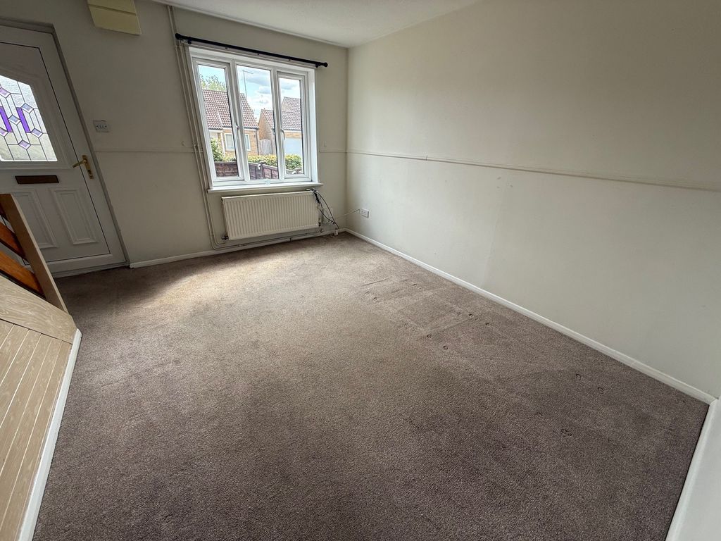 Property photo 3 of 10 Lounge