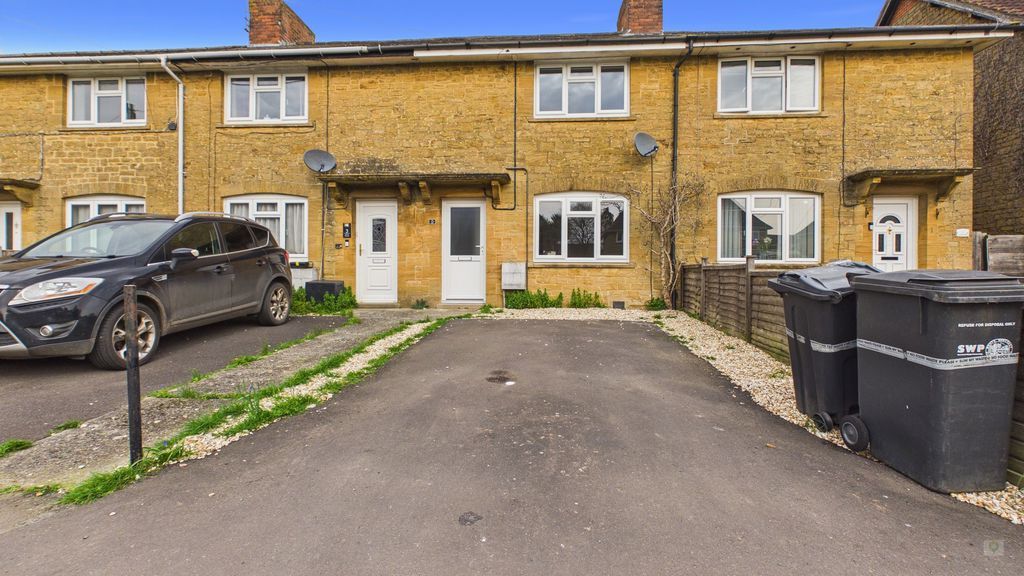 Property photo 1 of 11 Photo 4