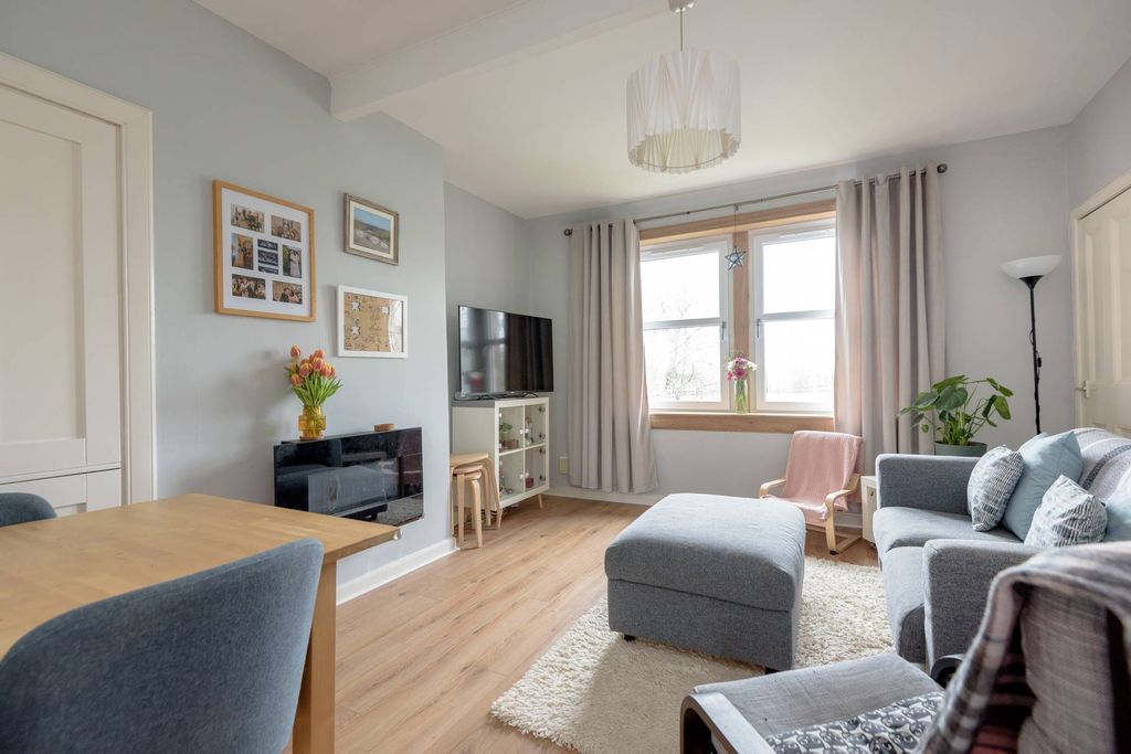 Property photo 2 of 25 Property Image 2