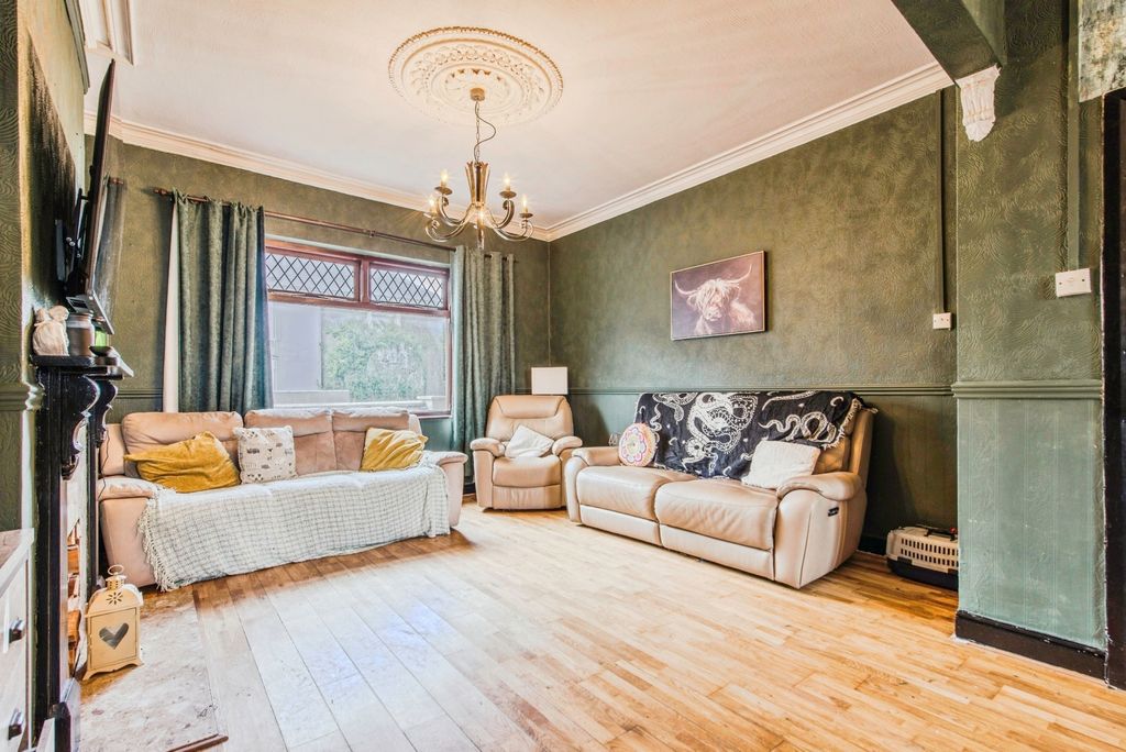 Property photo 2 of 16 Image 2