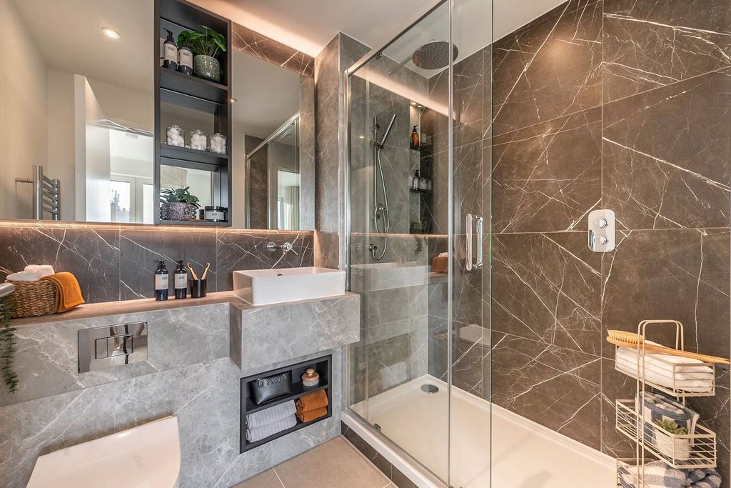 Property photo 2 of 24