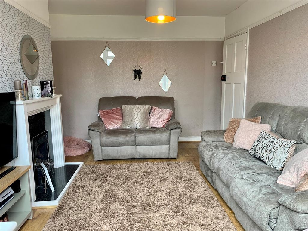 Property photo 3 of 17 6.Jpg