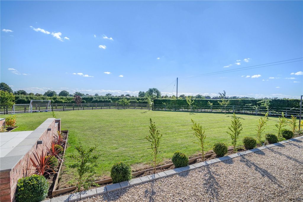 Property photo 2 of 32 Picture 2