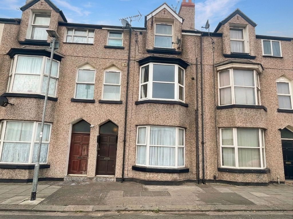 Property photo 1 of 5