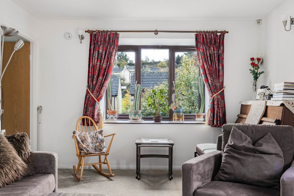 Property photo 2 of 23 Sitting Room