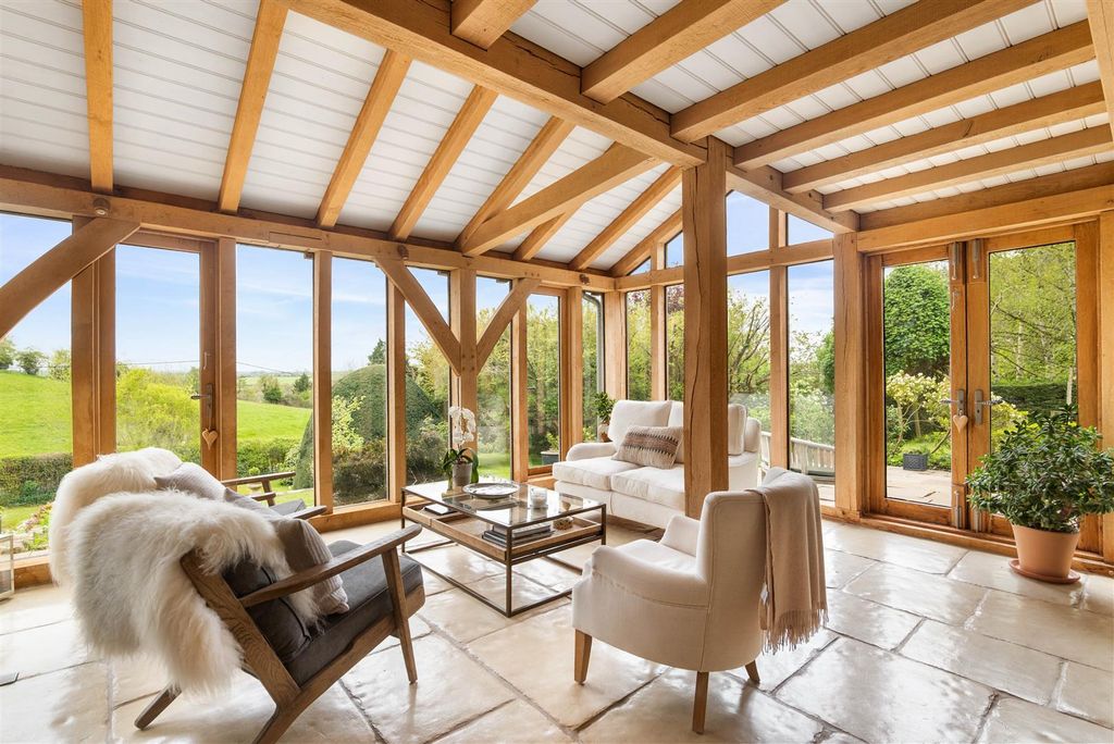 Property photo 2 of 35