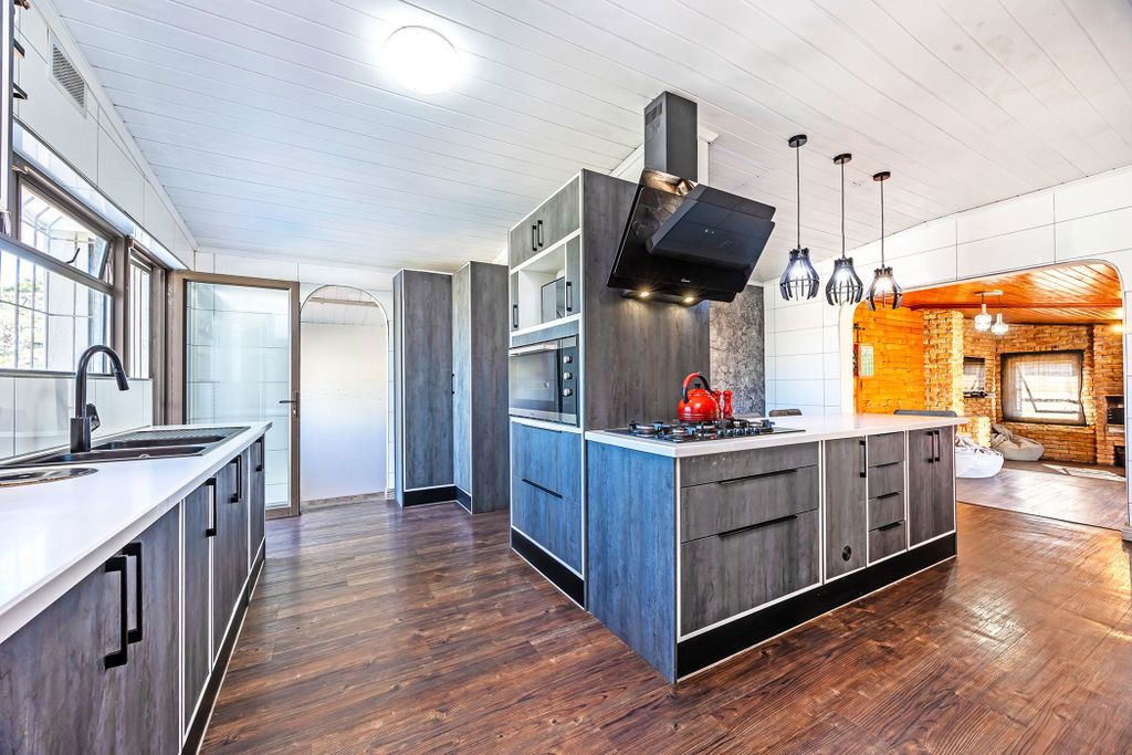 Property photo 3 of 27 Dbv1735622
