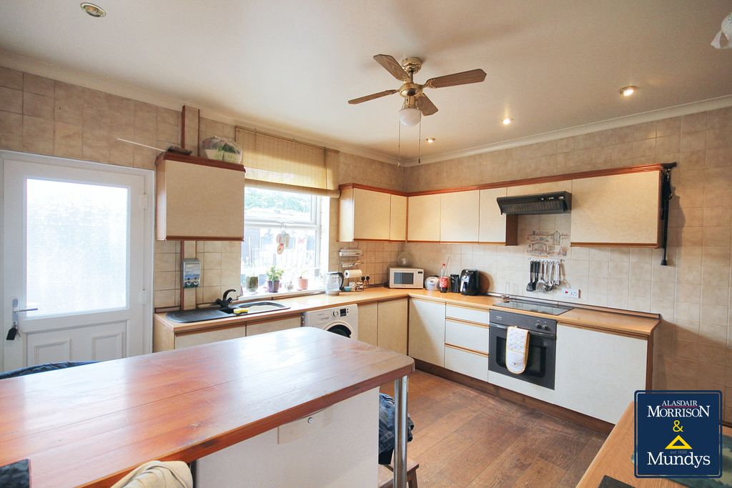 Property photo 2 of 8 Kitchen Diner