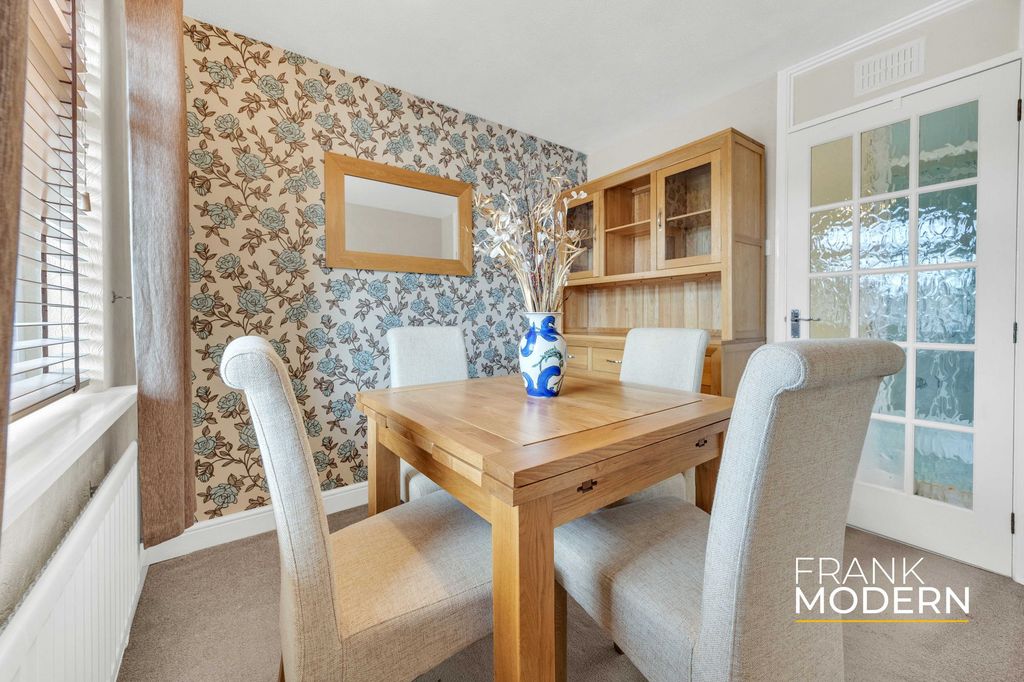 Property photo 3 of 20 Dining Room