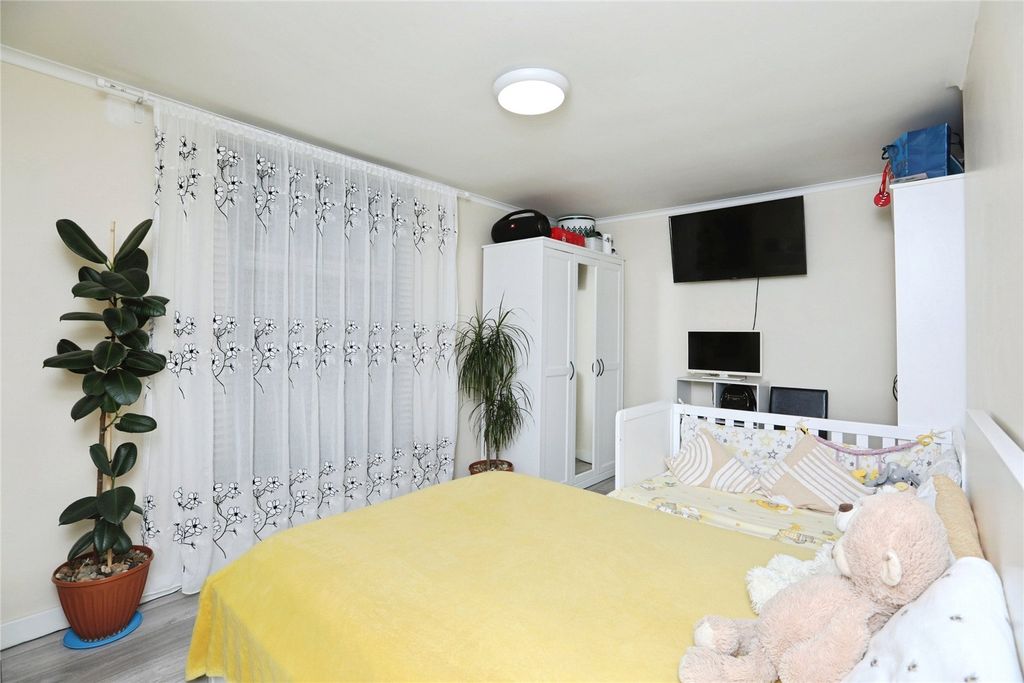 Property photo 2 of 15 Picture No. 04