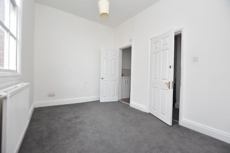 Property photo 2 of 6 Photo 13